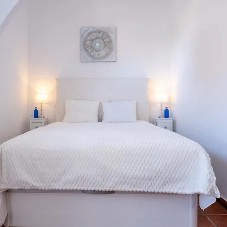 Casa Blanca Villa *