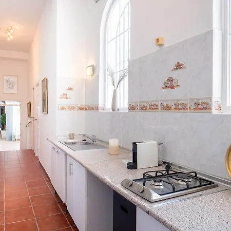 Casa Blanca Villa *